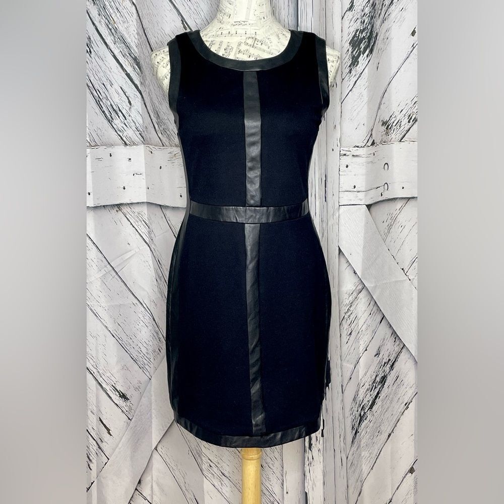 Bailey 44 Bodycon Dress Sleeveless w/Faux Leather Trim M